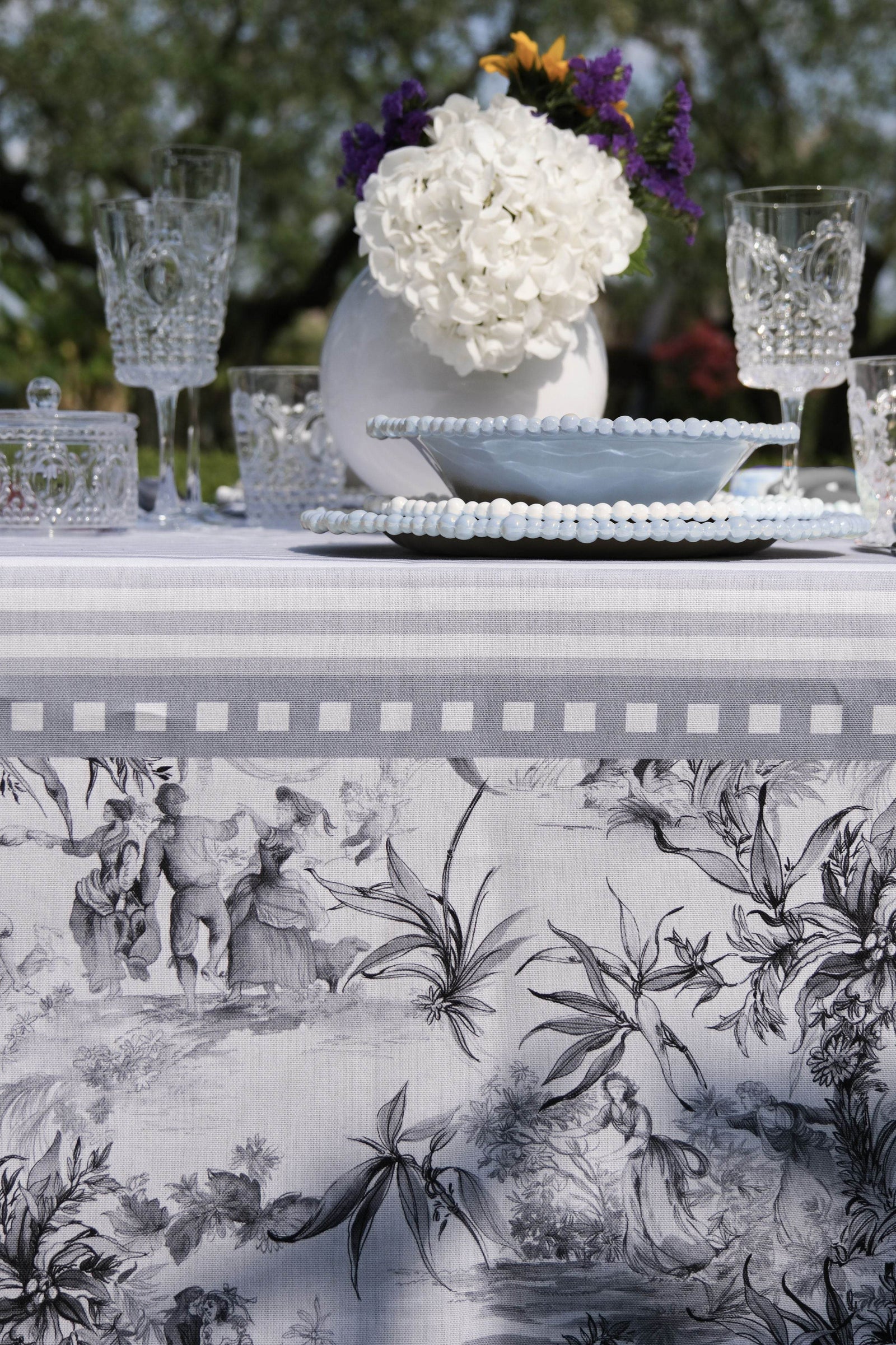 Table Linens - Baci Milano - Melamine, Acrylic and Porcelain