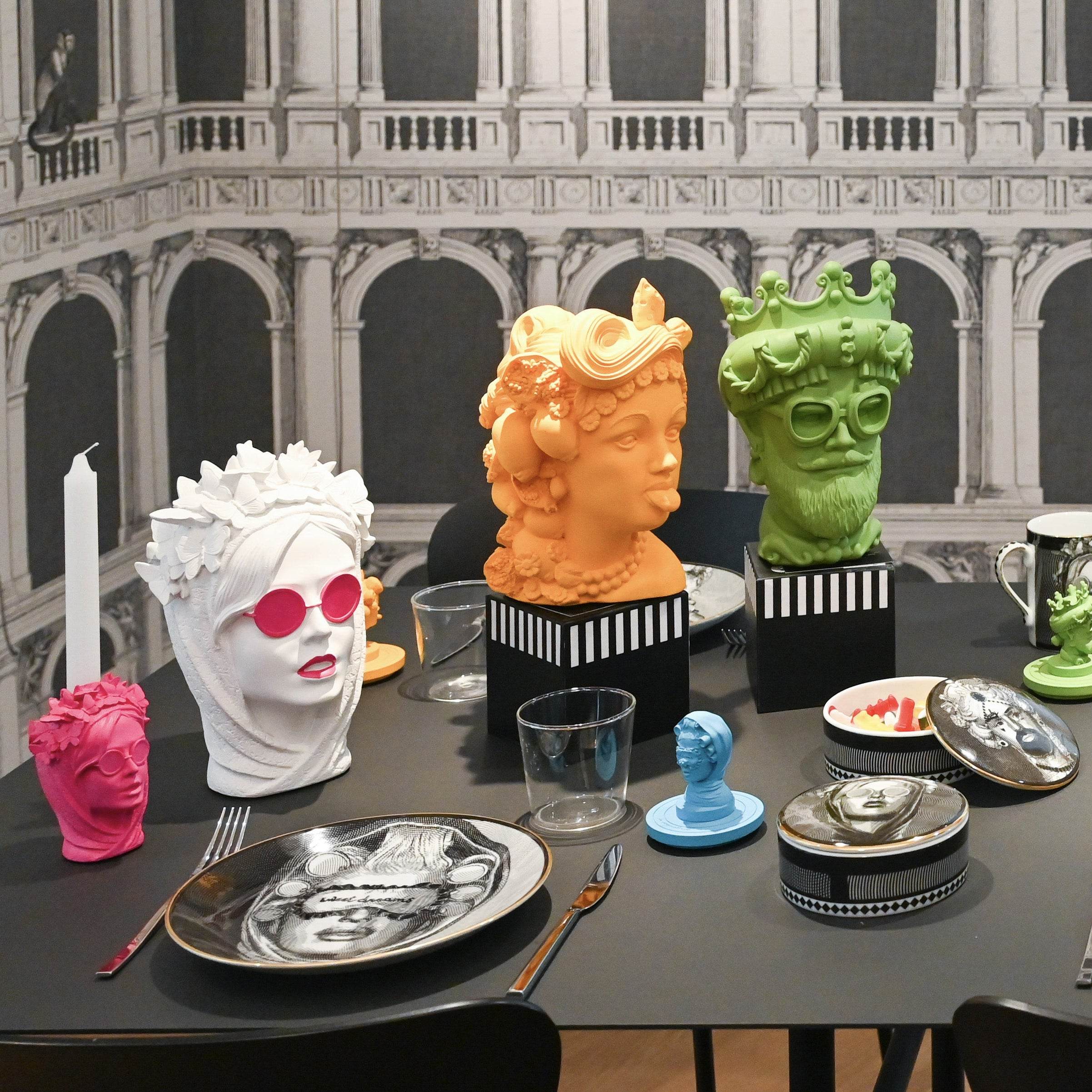 Head Statue - L'Hypster in Green- Sagrada Familia - Baci Milano