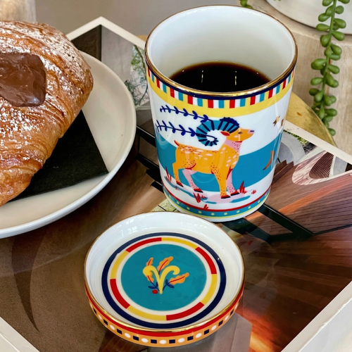 Zodiac Vibe porcelain: Cup with Lid/Saucer - Aries — Baci Milano