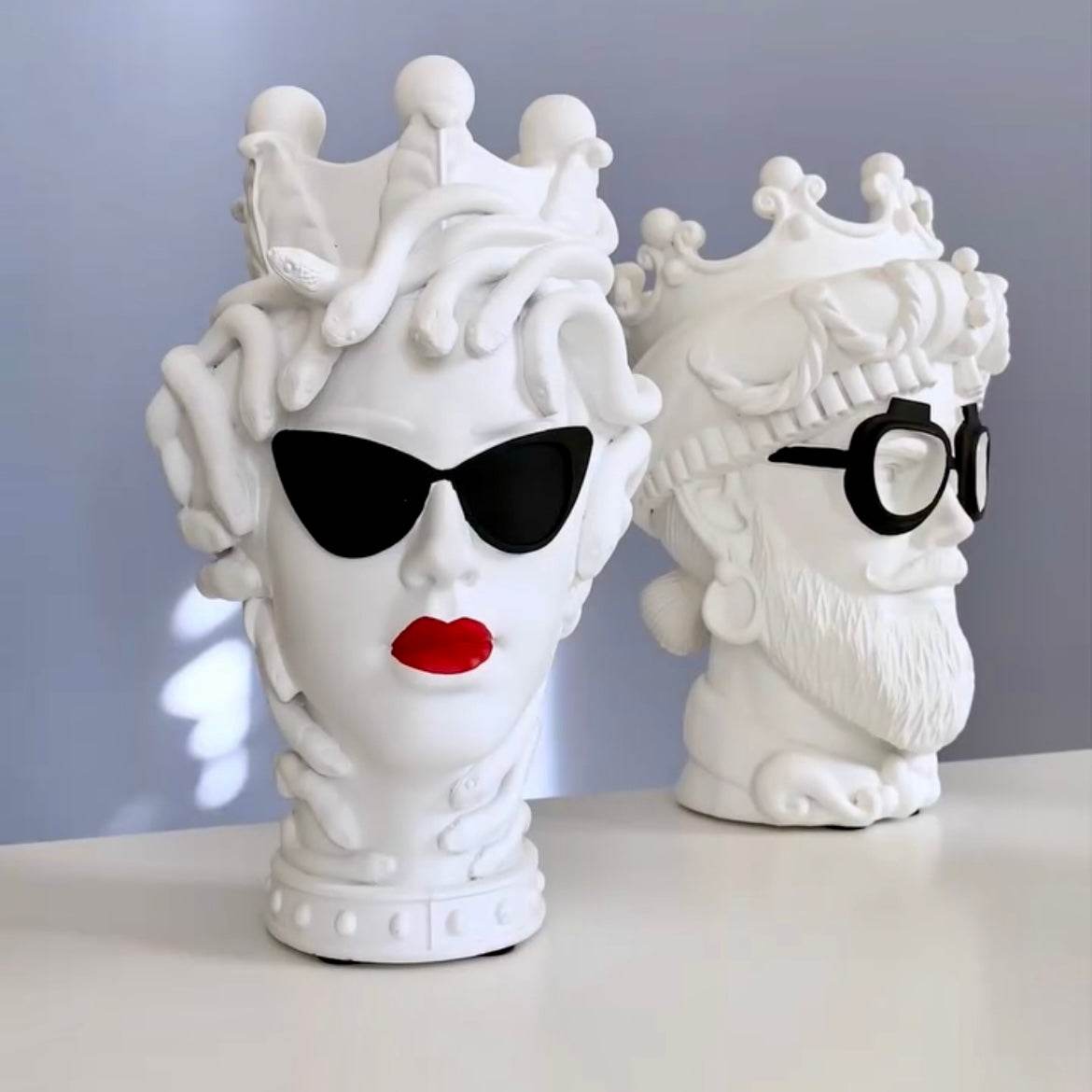 Head Statue - La Vipera in White - Sagrada Familia - Baci Milano