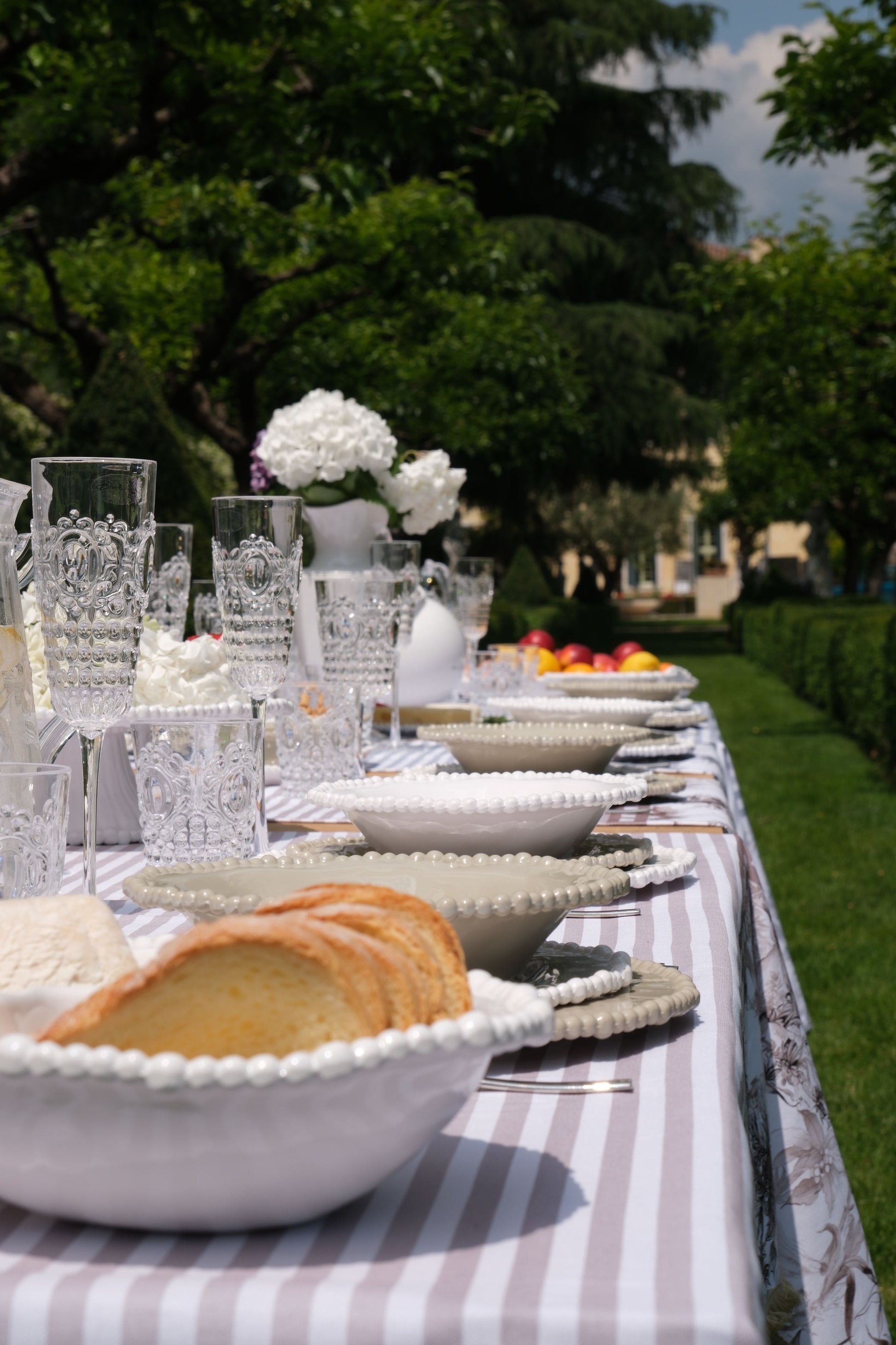 Set of 6 White Dinner Plates - Joke