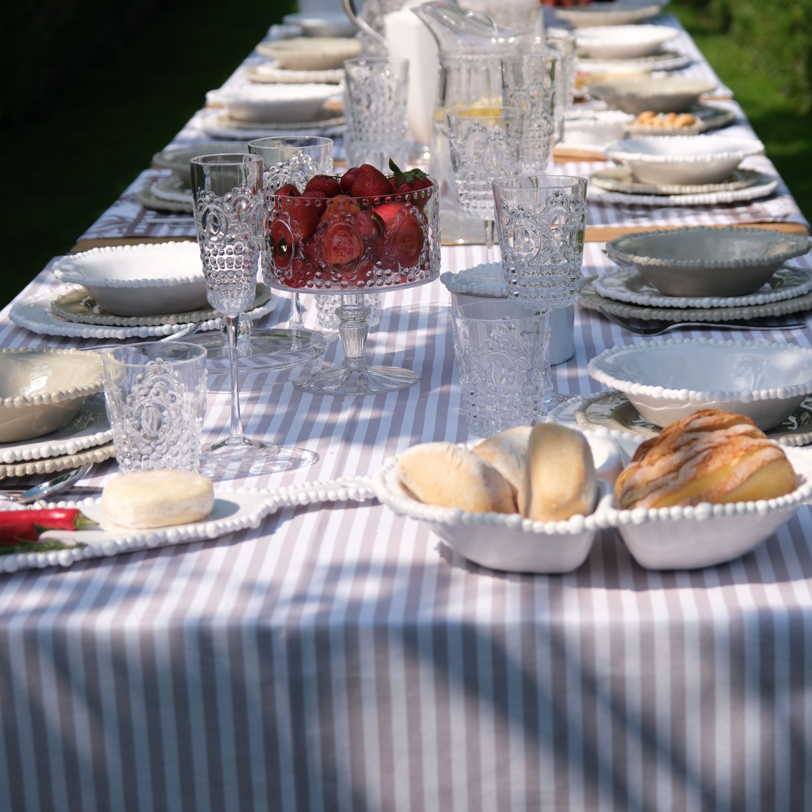 Set of 6 White Deep Plates - Joke