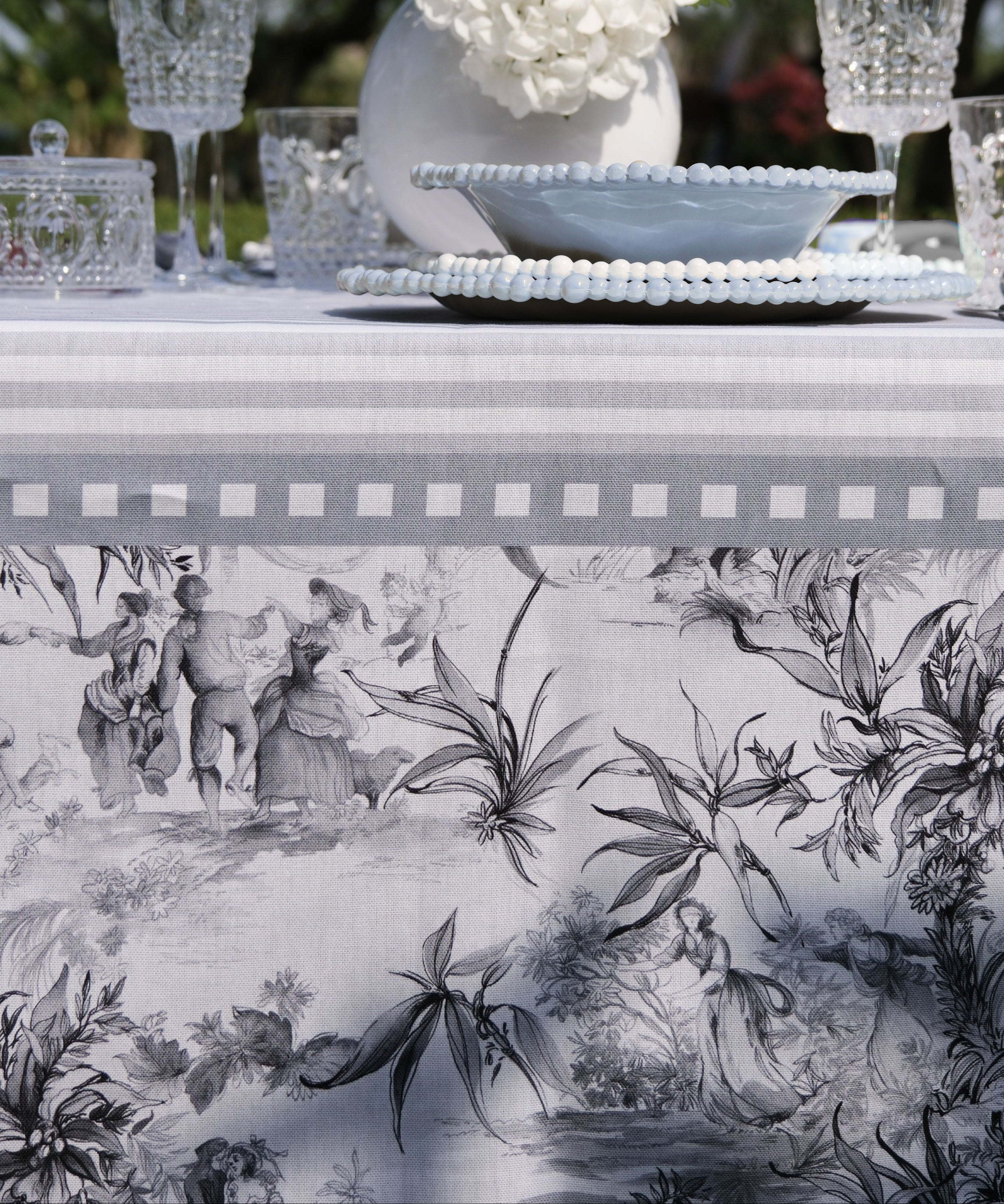 Set of 6 White Fruit Plates - Joke