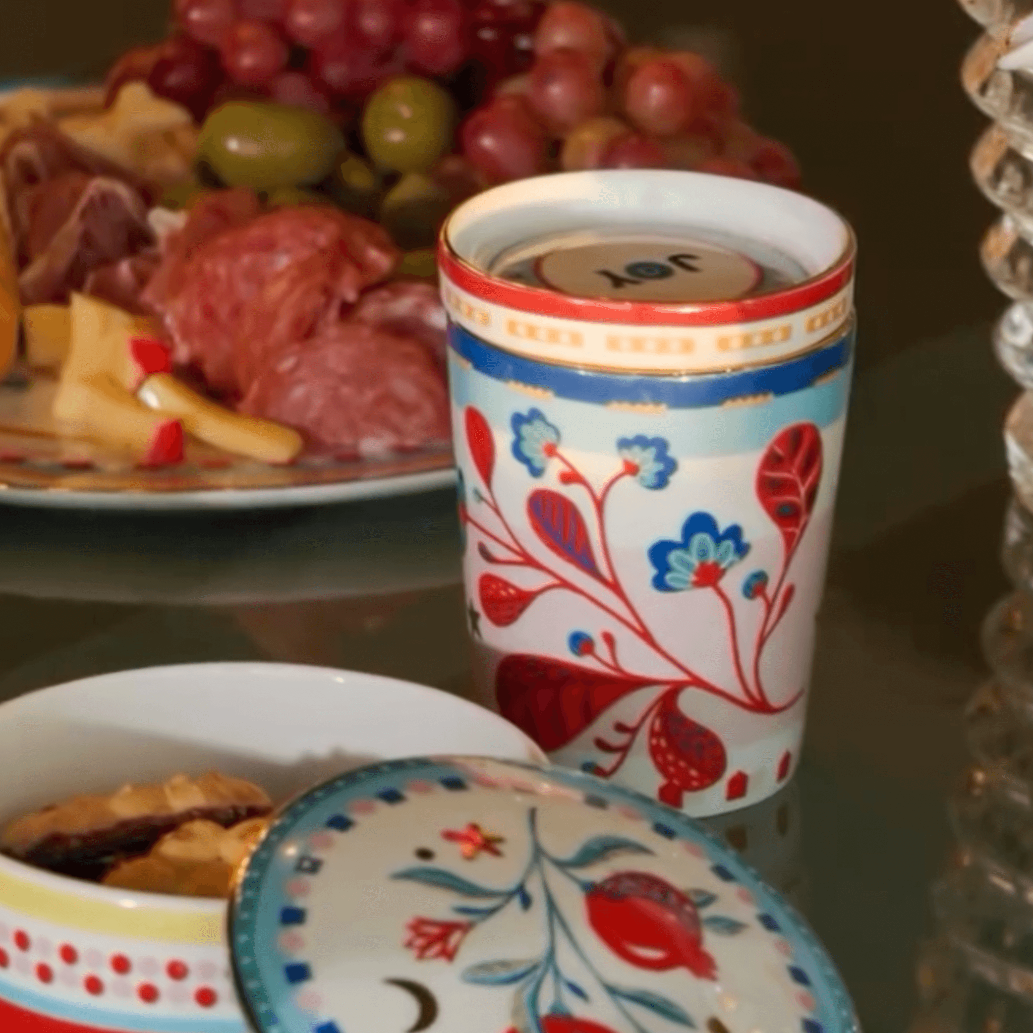 Porcelain Cup with Saucer/Lid - Leaves - Mamma Mia - Baci Milano