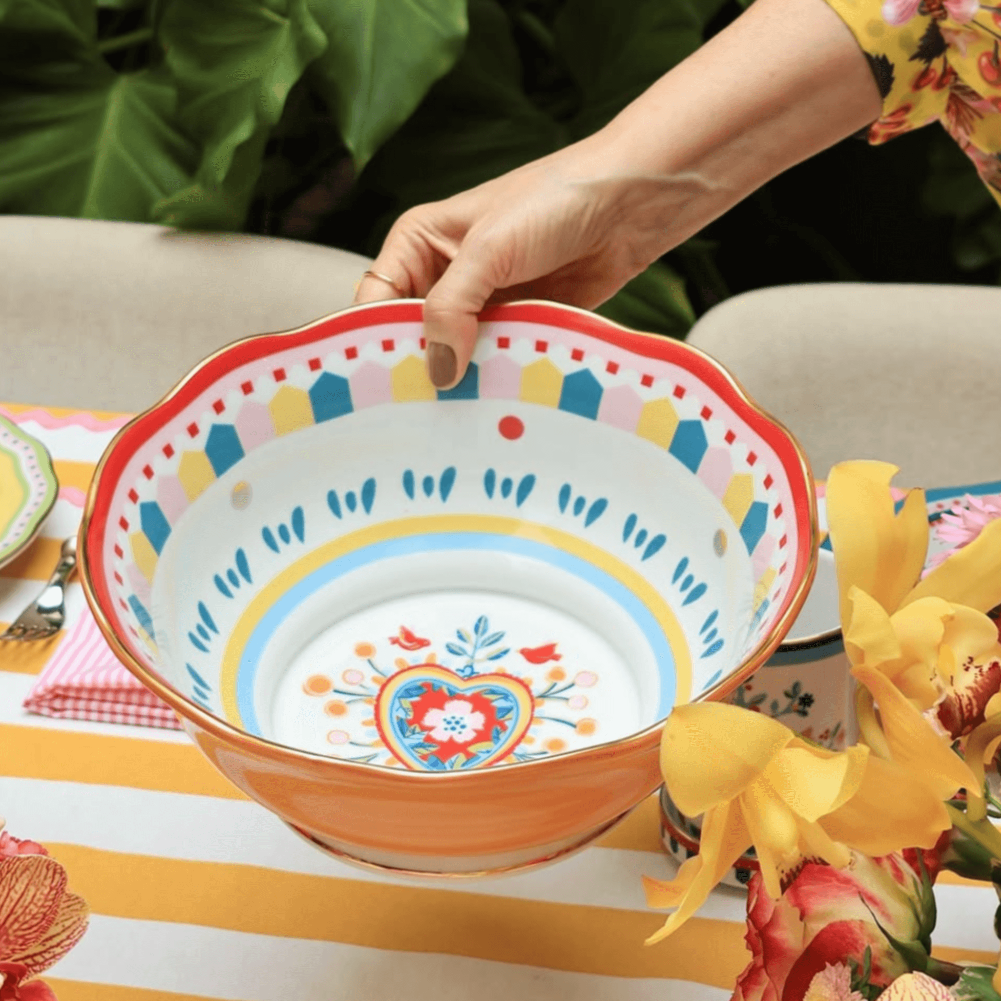 Porcelain Salad Bowl - Heart - Mamma Mia - Baci Milano